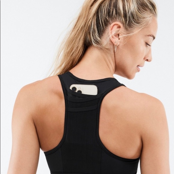 Sold on Curtsy - Picture 2 of 4